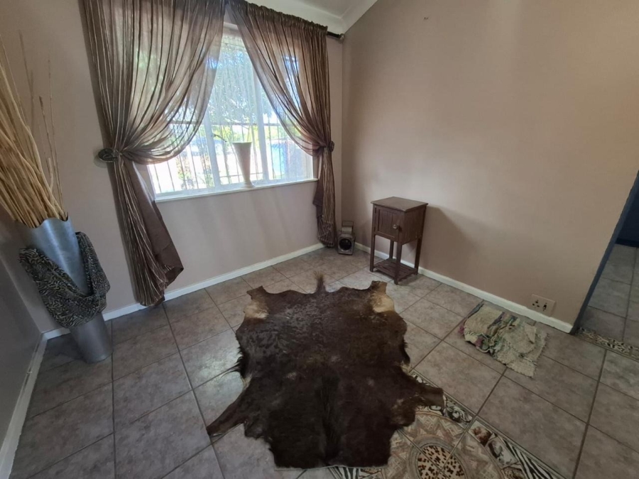 4 Bedroom Property for Sale in Uitsig Free State